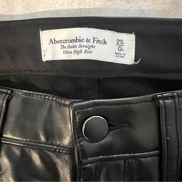 Abercrombie & Fitch The Ankle Straight Ultra High Rise Faux Leather Pants Size 0 - Picture 8 of 8
